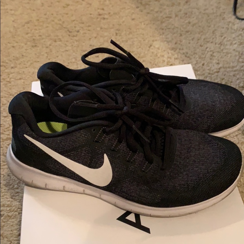 Nike free rn shoes